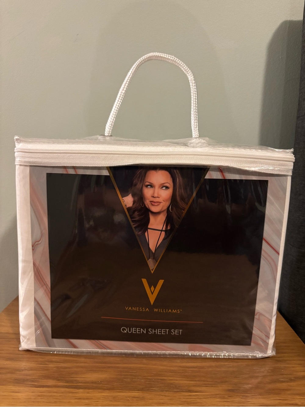 Vanessa Williams White Queen Sheet Set in